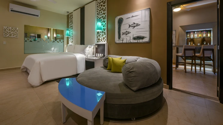 El Dorado Seaside Suites